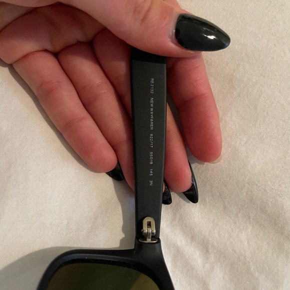 Rayban only worn a few times. Still in great condition 😊 - Picture 6 of 6